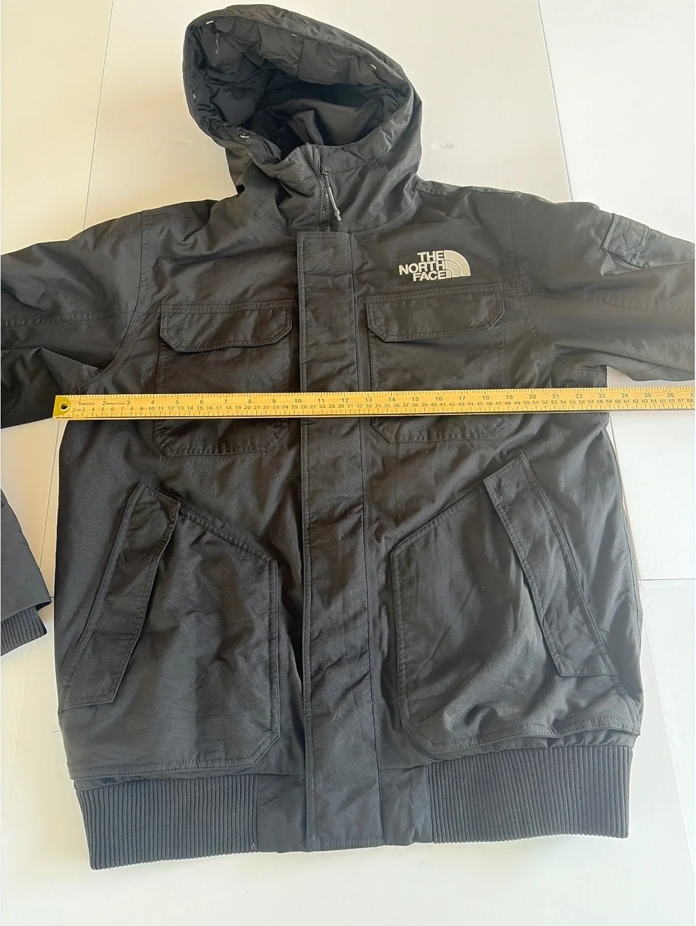 The North Face Men’s Med 550 down jacket